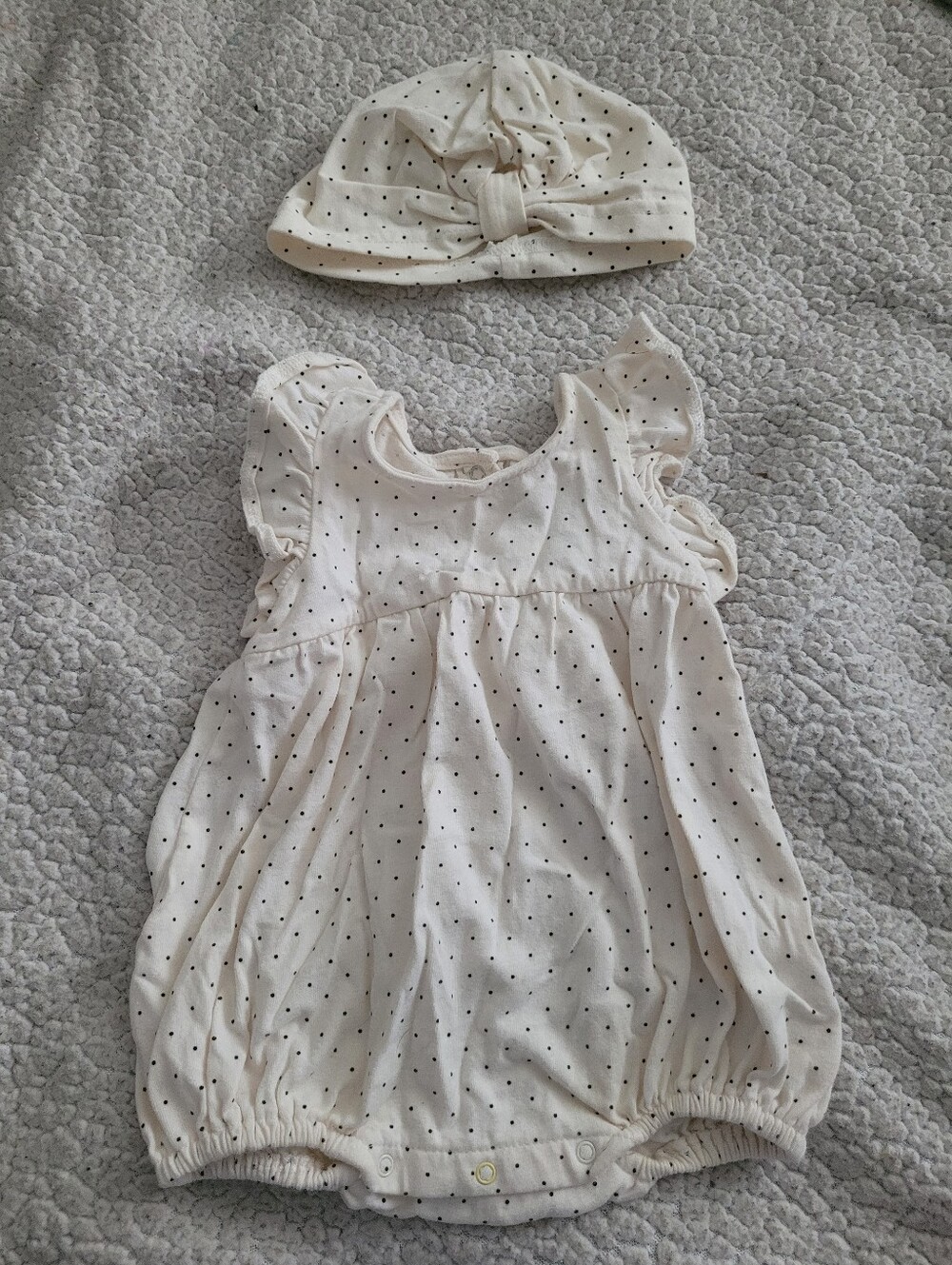 Jessica Simpson Cream Polka Dot Baby Matching Set 0-3 Months